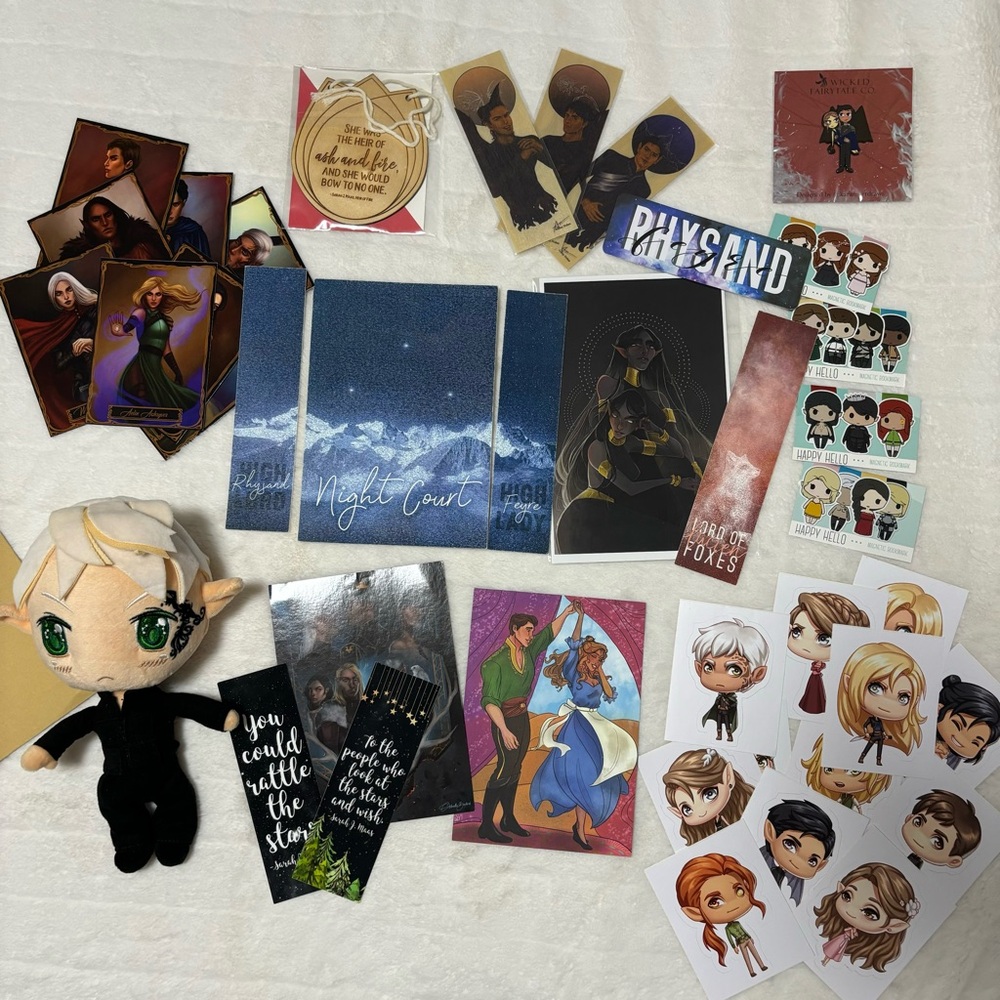 Sarah J Maas Merch / Bundle